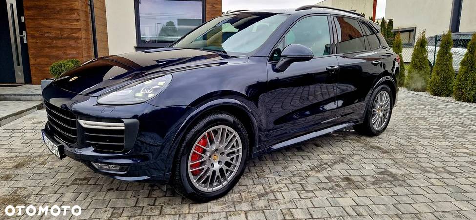 Porsche Cayenne GTS - 3