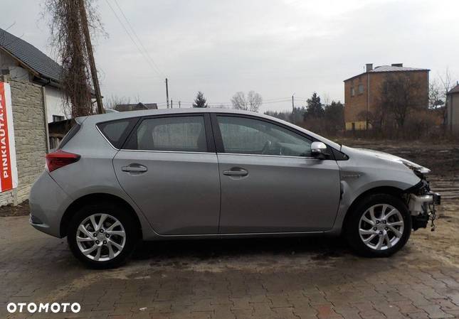 Toyota Auris - 16