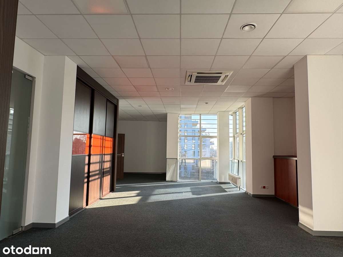 Reprezentacyjny obiekt biurowo - mieszkalny, znakomita lokalizacja.-3