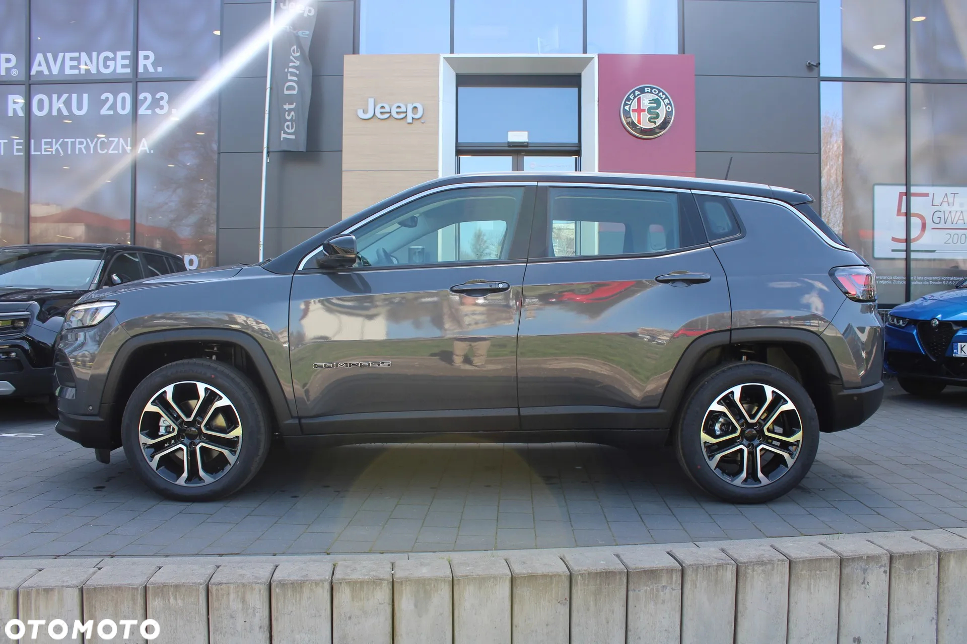 Jeep Compass - 2