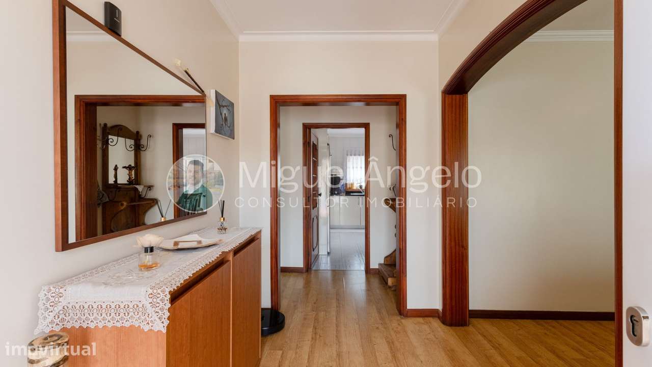 Moradia T3 com jardim, garagem e excelente espaço exterior na Torreira-11