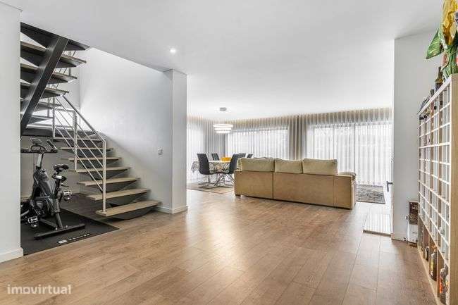 Moradia T4 com 2 Suites em Dume - Braga-11