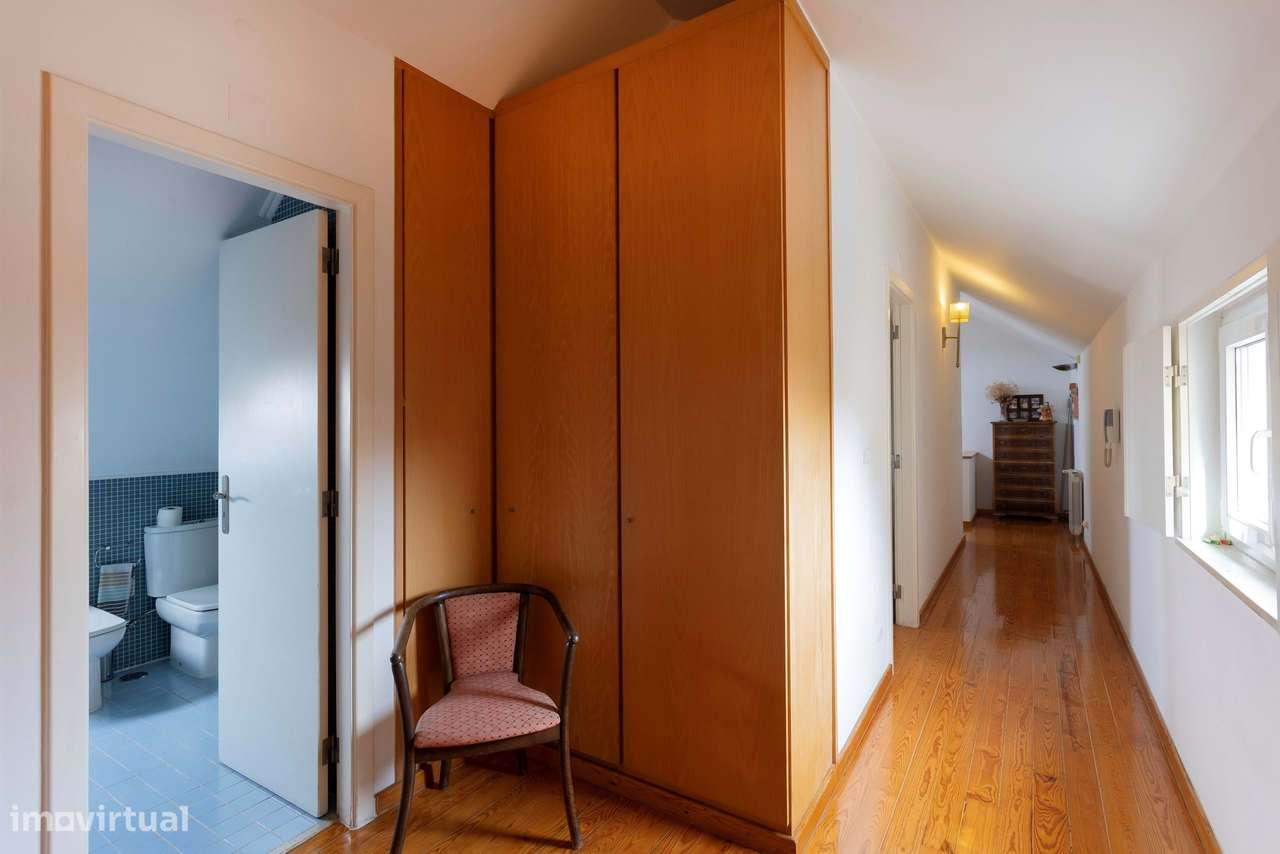 Moradia T6 com garagem, Madragoa, Estrela-11