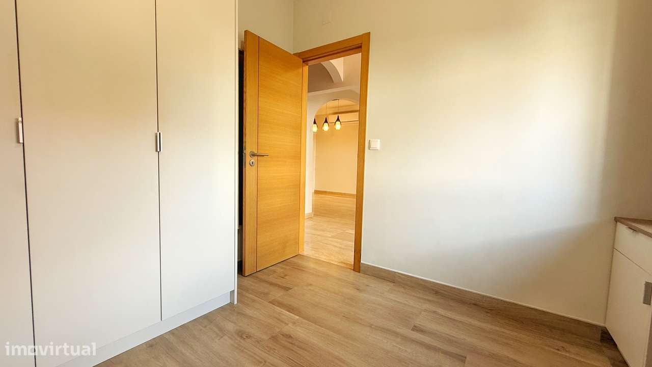 Moradia IsoladaT1+1 Totalmente Remodelada -Charneca da Caparica-22