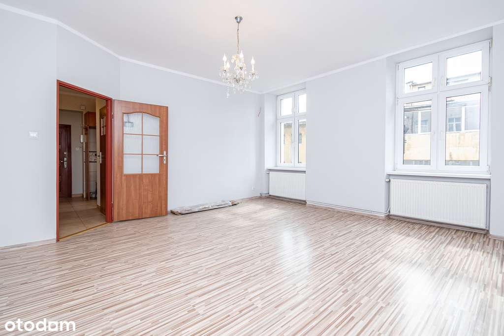 Mieszkanie trzypokojowe na 1 piętrze-1