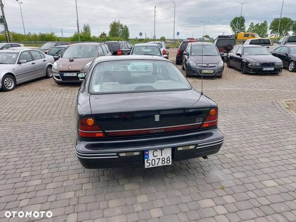 Oldsmobile Delta 88 - 19