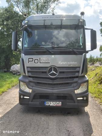 Mercedes-Benz Actros - 7