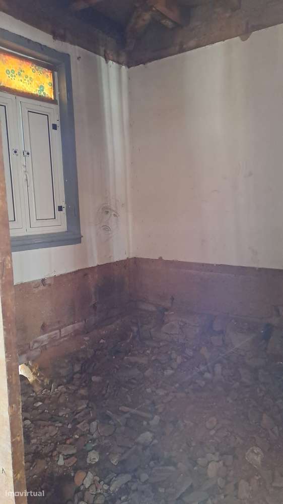 Moradia T3 - Bairro Norton de Matos - Com Projeto Aprovado-18