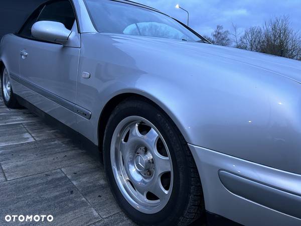 Mercedes-Benz CLK 200 - 13