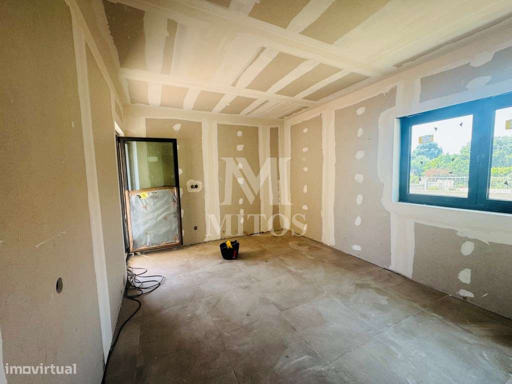 Moradia T3+T1, para venda em Subportela - Grande imagem: 3/27