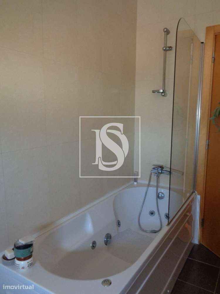 Moradia T5 - Torres Novas-9