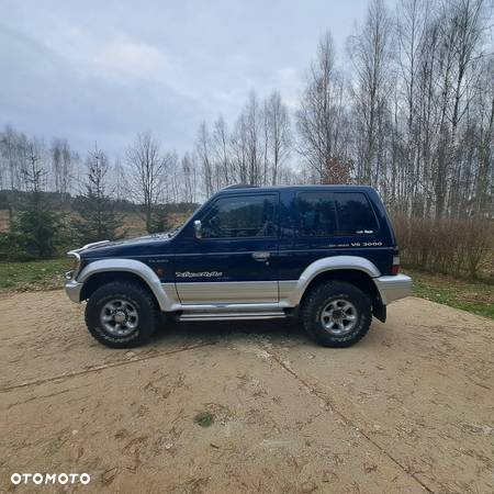 Mitsubishi Pajero 3.0 GLS - 8