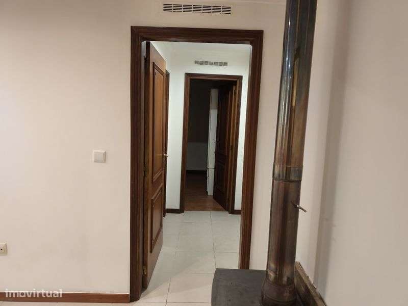 Alugo T1 mobilado - Grande imagem: 4/9