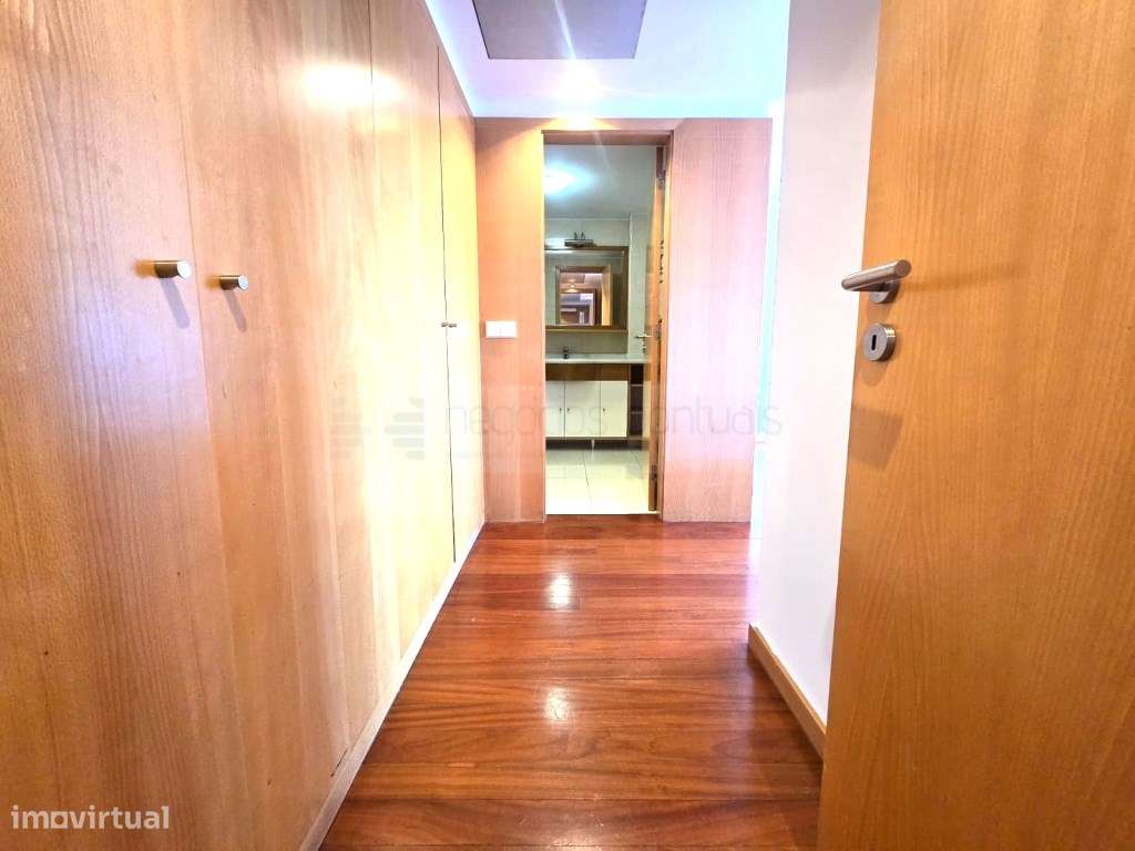 T4 com áreas generosas em São Victor, Braga | Junto a Escola Gulben...-15