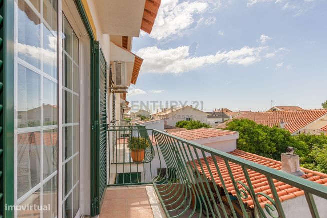 Quinta do Conde - Moradia Geminada de 4 assoalhadas com garagem-17
