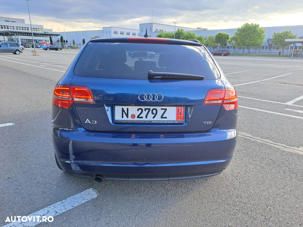 Audi A3 2.0 TDI Sportback DPF S tronic S line Sportpaket - 12