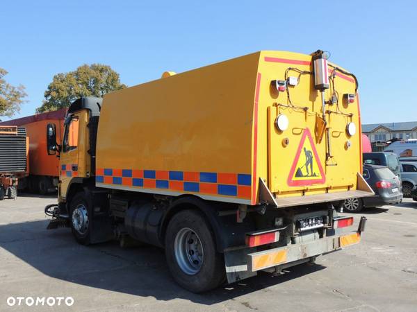 Volvo FM7 Zamiatarka, 350KM, Johnston-Beam, 2000rok - 5