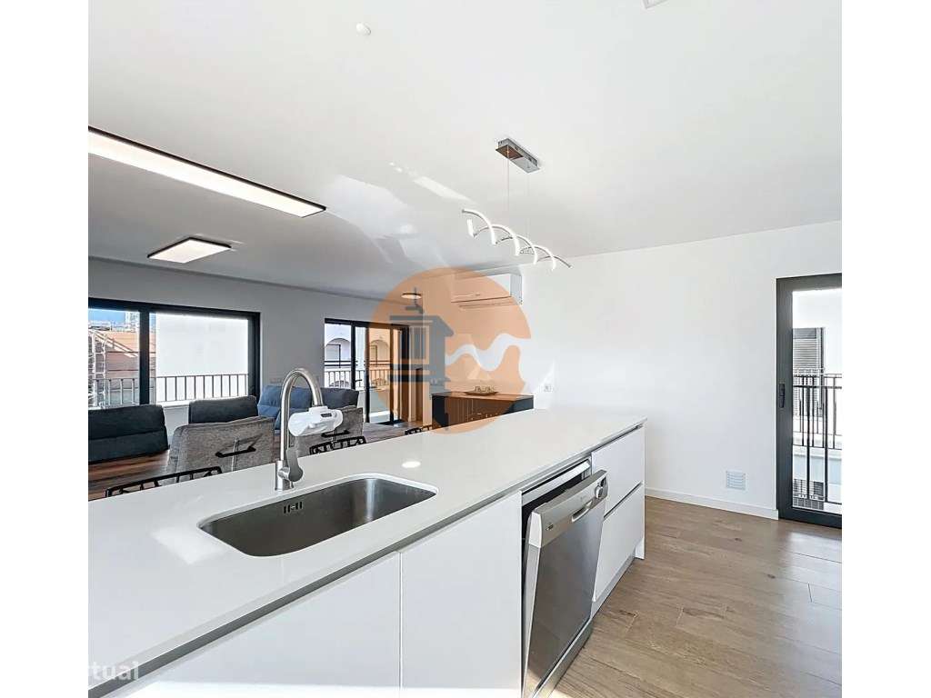 Penthouse T2 Exclusiva com Amplas Varandas e Vista Rio - Vila Real ... - Grande imagem: 4/23