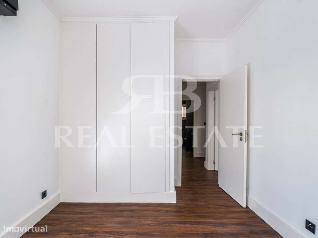 T3 com 1 suite - Renovado em CAMPO DE OURIQUE, ao lado do Jardim da...-13