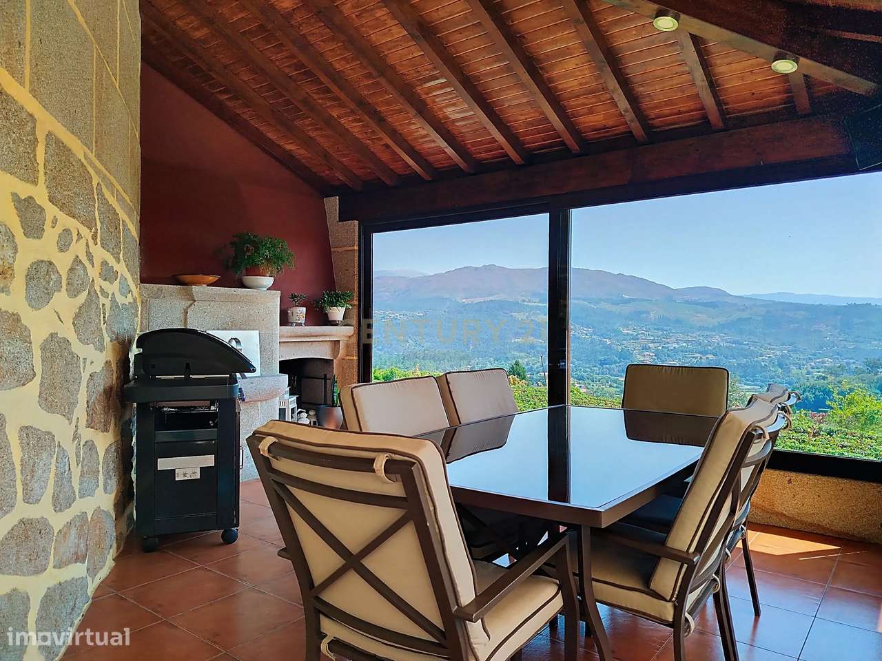 Luxuosa Moradia com Vista Panorâmica em Arcos de Valdevez-16