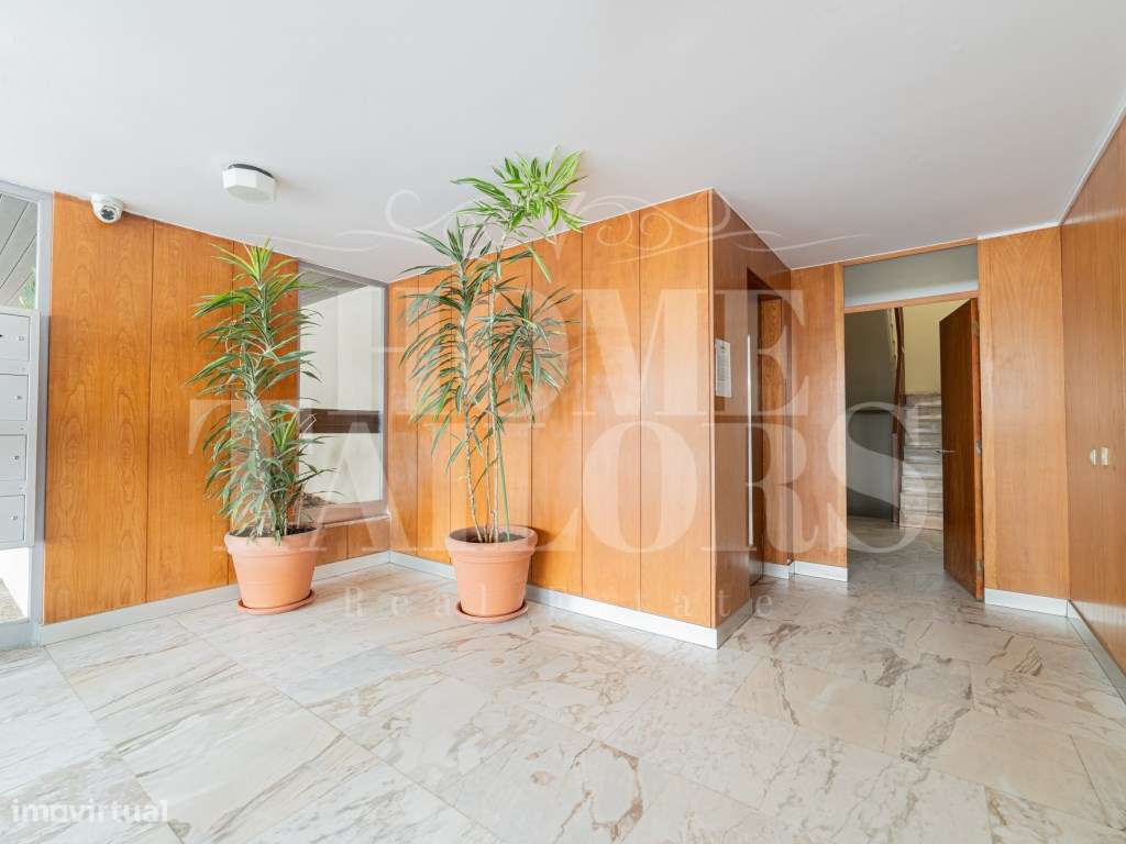 T3 com 183 m², varanda e suite no prestigiado Alto da Barra-18