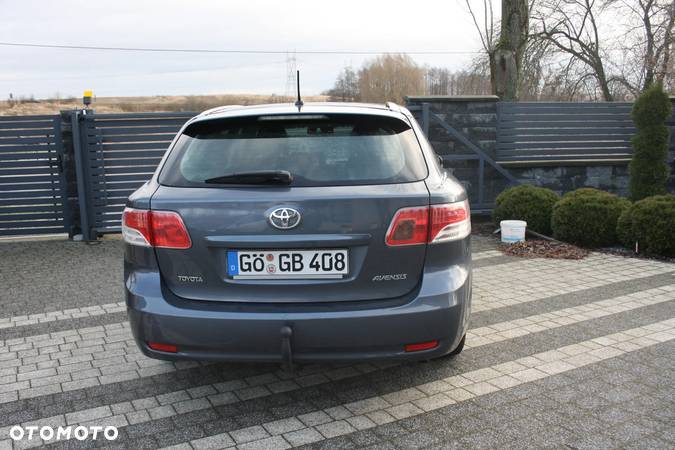 Toyota Avensis 1.8 Sol - 5