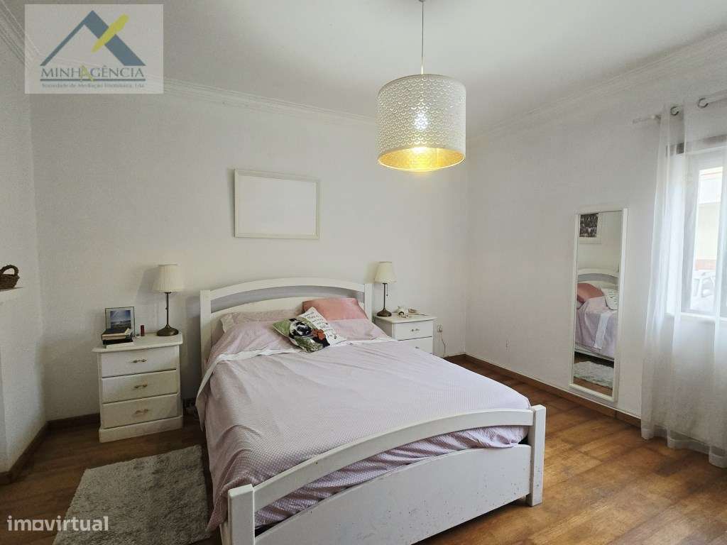 Apartamento T3 com terraço e garagem no Bairro Dias em Setúbal-17