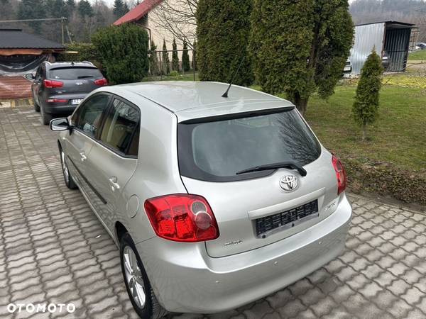 Toyota Auris 1.6 VVT-i Prestige Start - 27