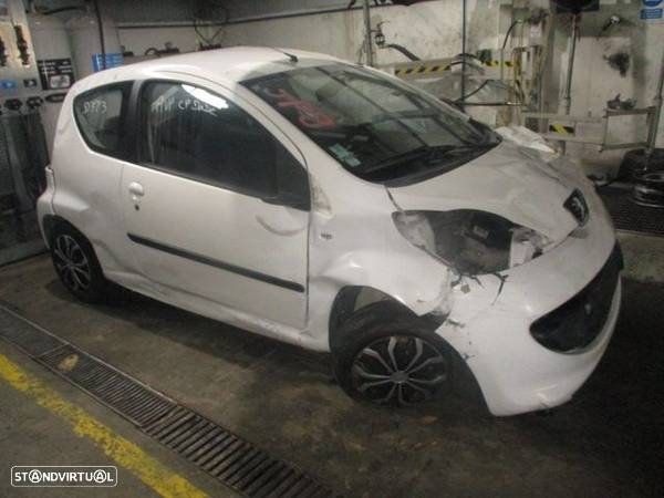 Carro MOT: CFA 384F  CXVEL: C550P PEUGEOT 107 FASE 1 2023 1.0I 70CV 3P BRANCO GASOLINA - 2