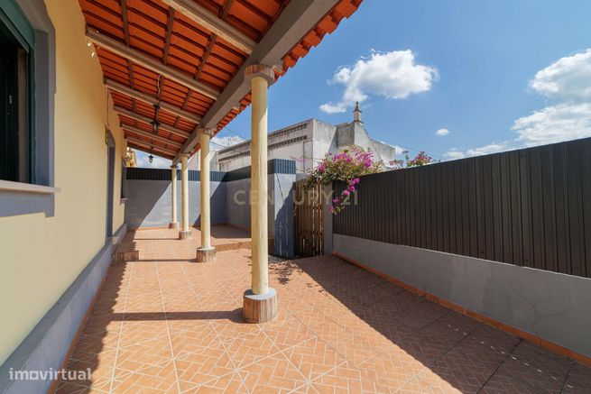 Moradia Tradicional Algarvia com Anexo e Terreno Amplo em Casa Branca,-6