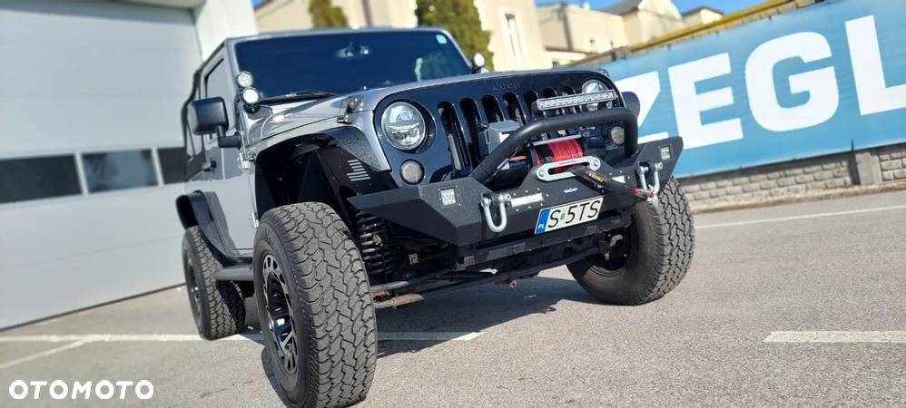 Jeep Wrangler - 33