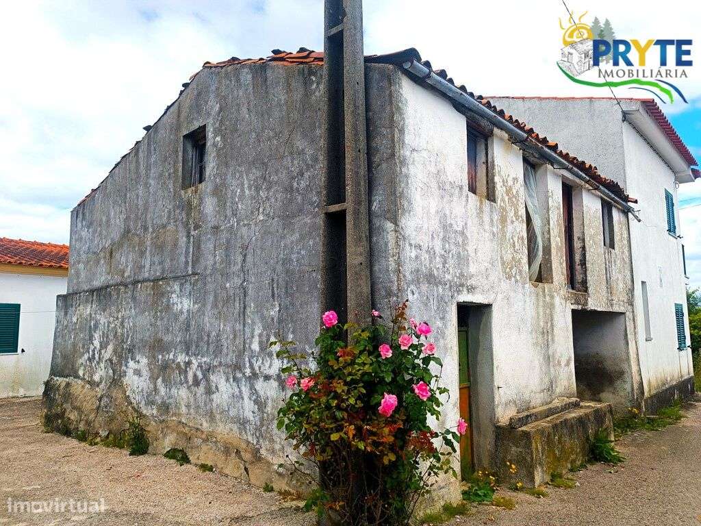 Imóvel em pedra de xisto de um piso situada em São João do Peso - Grande imagem: 4/9
