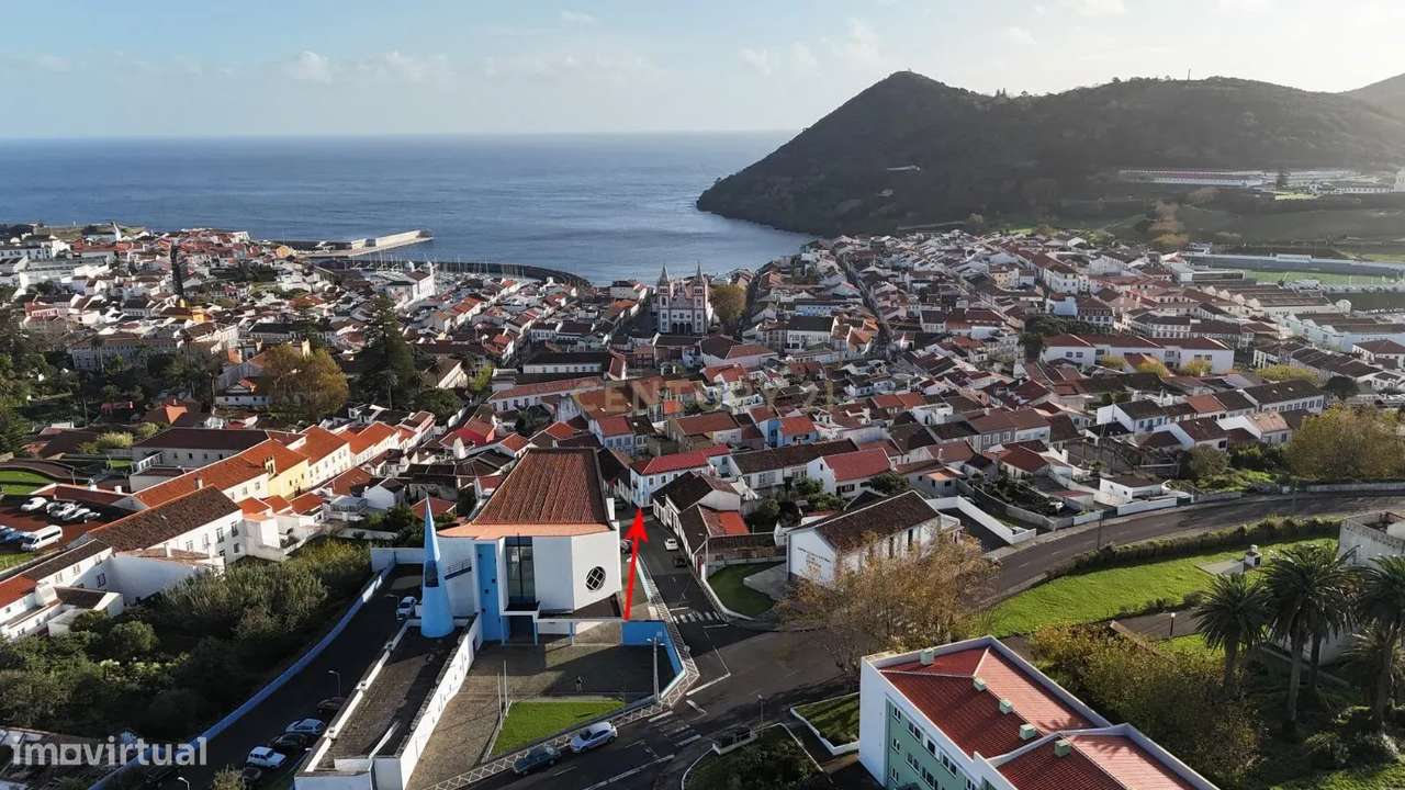 Moradia T5 de 2 pisos independentes em Angra (Santa Luzia), Ilha Terc - Grande imagem: 4/34