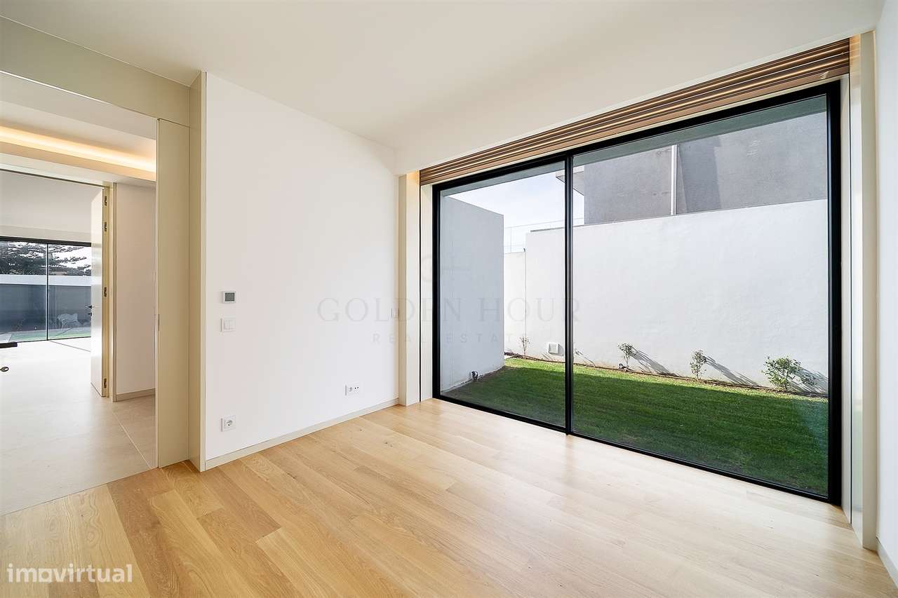 Moradia T4 de Luxo em Canidelo com Vista Mar | Golden Hour Real Estate-46