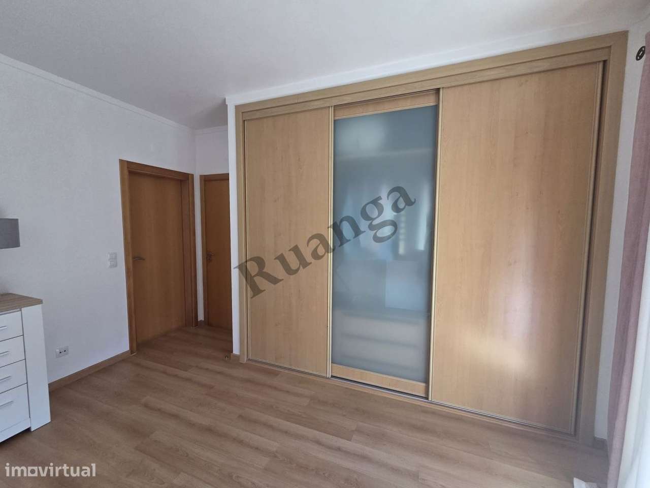 Excelente Apartamento T3 Duplex com Elevador para Venda em Sines-17