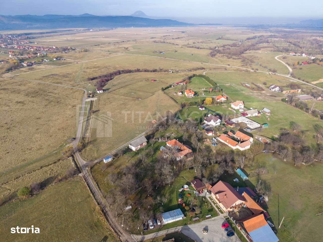 Teren intravilan parcelabil, priveliște spre munți, Sohodol, Bran-17