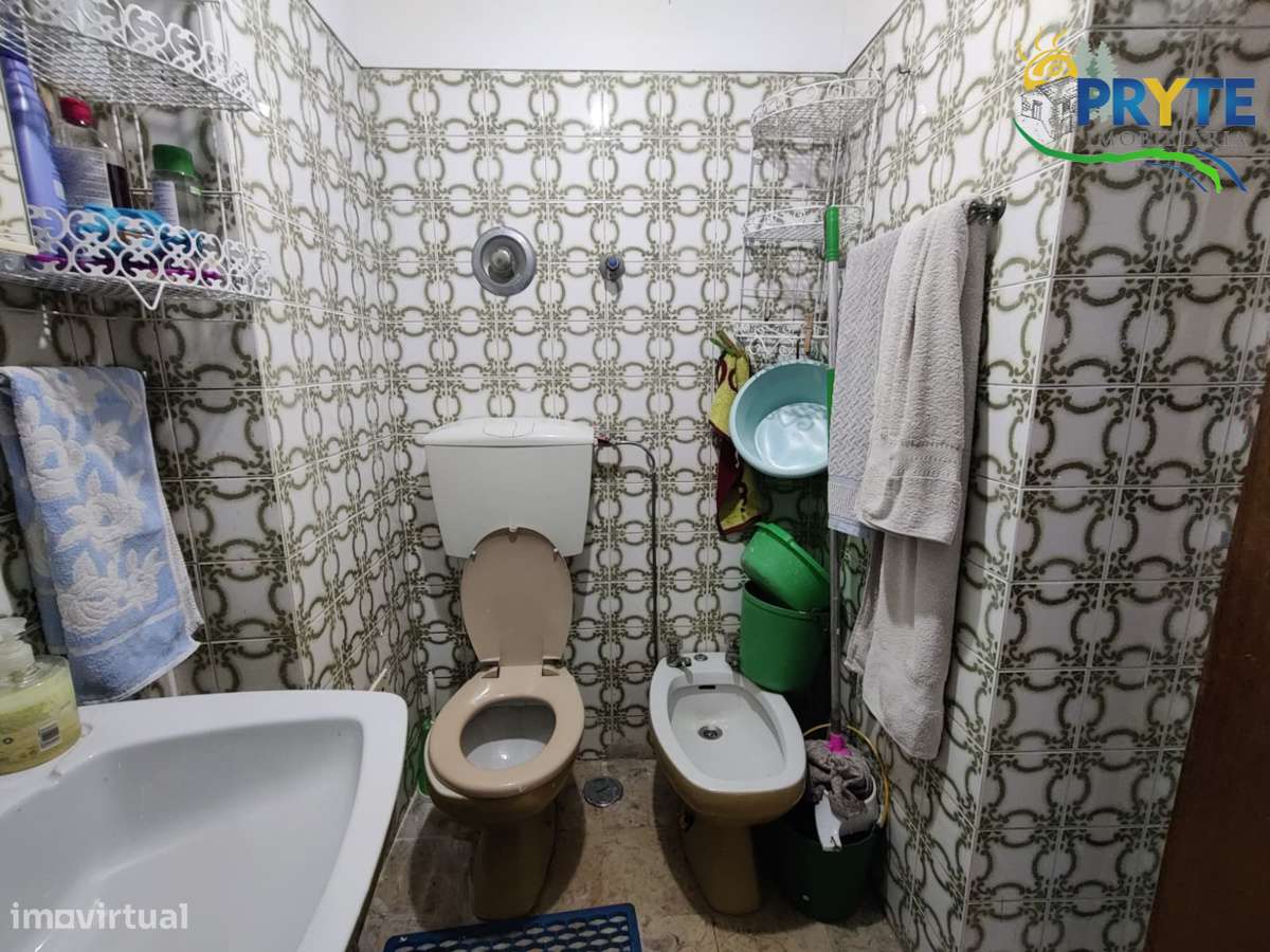 Apartamento T1+1 situado em Campolide-21