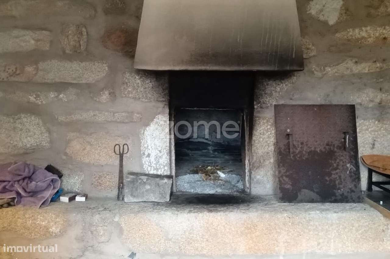 Moradia com 3 frações independentes habitacionais-52