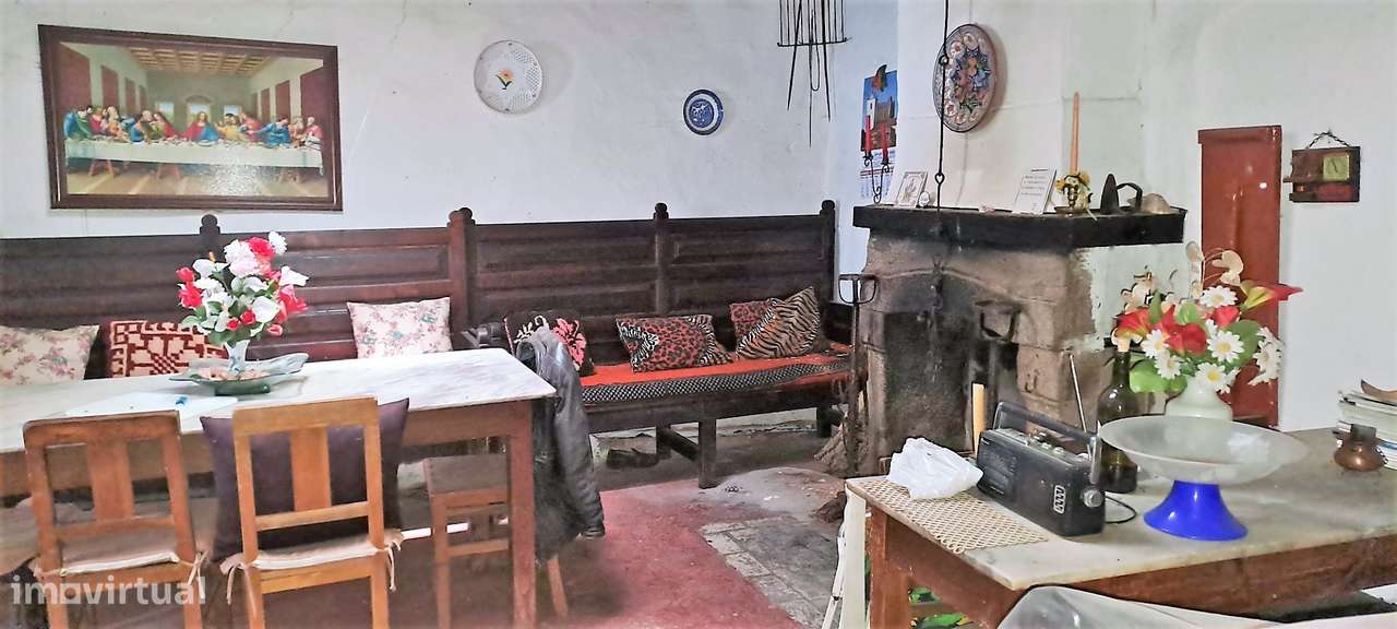 Moradia isolada T6 em Genísio, Miranda do Douro-17