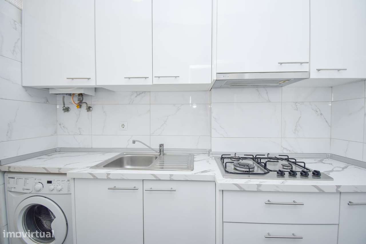 Apartamento T2 à venda em Lisboa-13