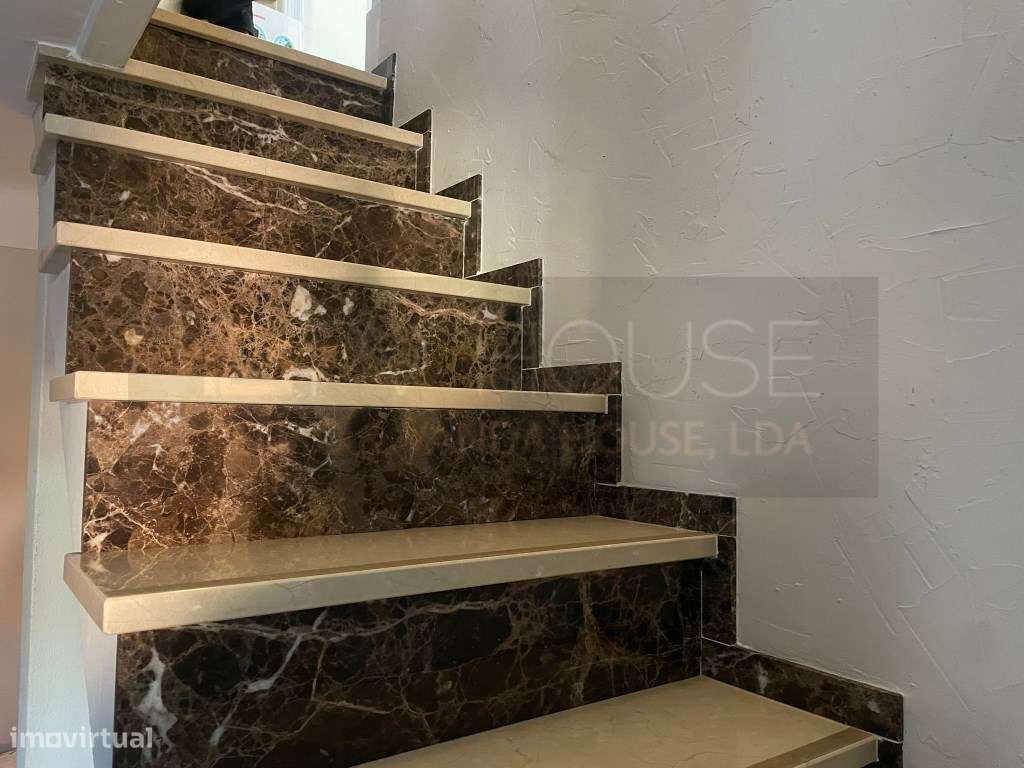 Moradia T3 Renovada na Várzea de Sintra - Charme, Conforto e Vista ...-12