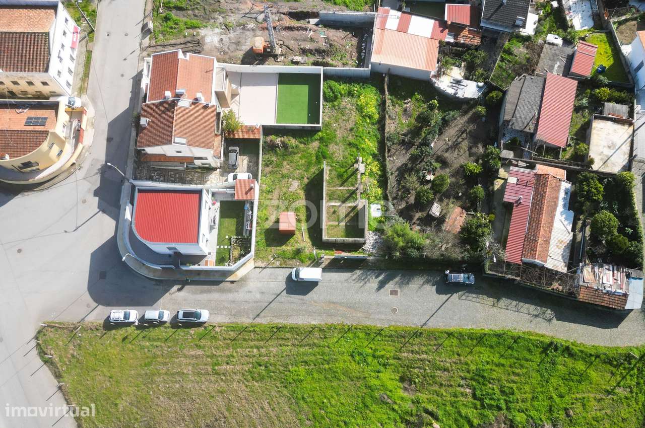 Terreno 330 M2 com Projecto aprovado e licenças em vigor-8