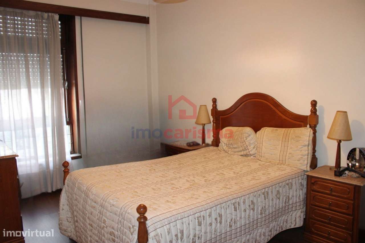 Apartamento T4 no centro de Guimarães-8