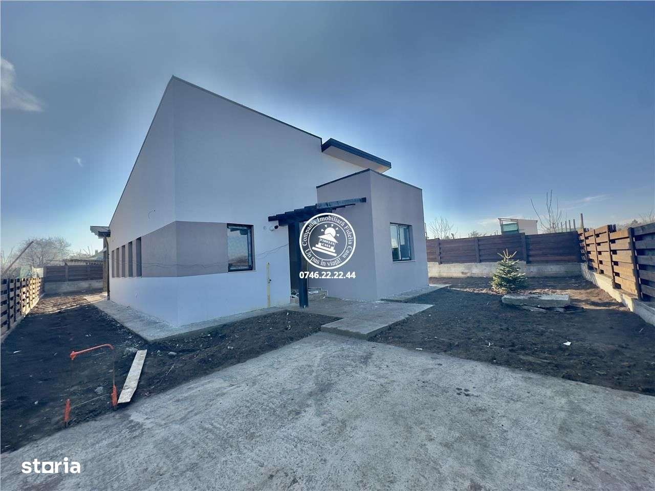 case de vanzare Hlincea - Imagine principală: 3/12