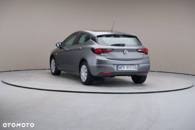 Opel Astra - 2