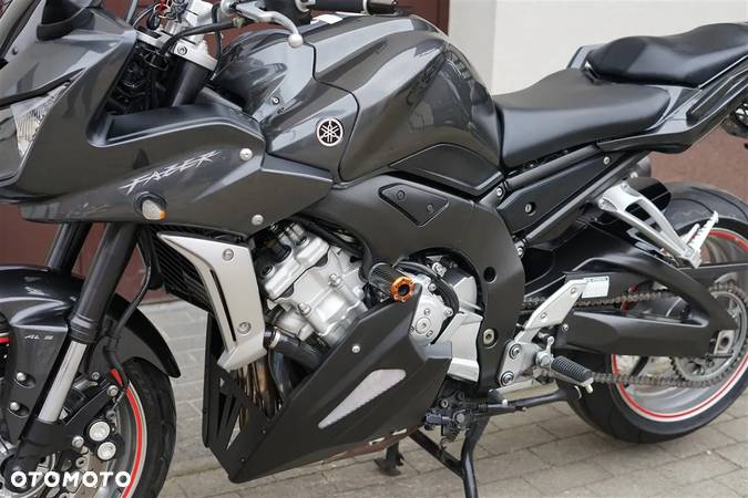 Yamaha FZ - 29