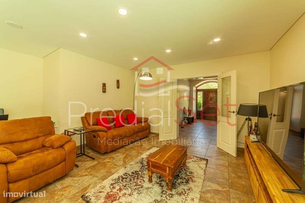 Quinta com Moradia de 6 assoalhadas com piscina - Loures-Lisboa-27