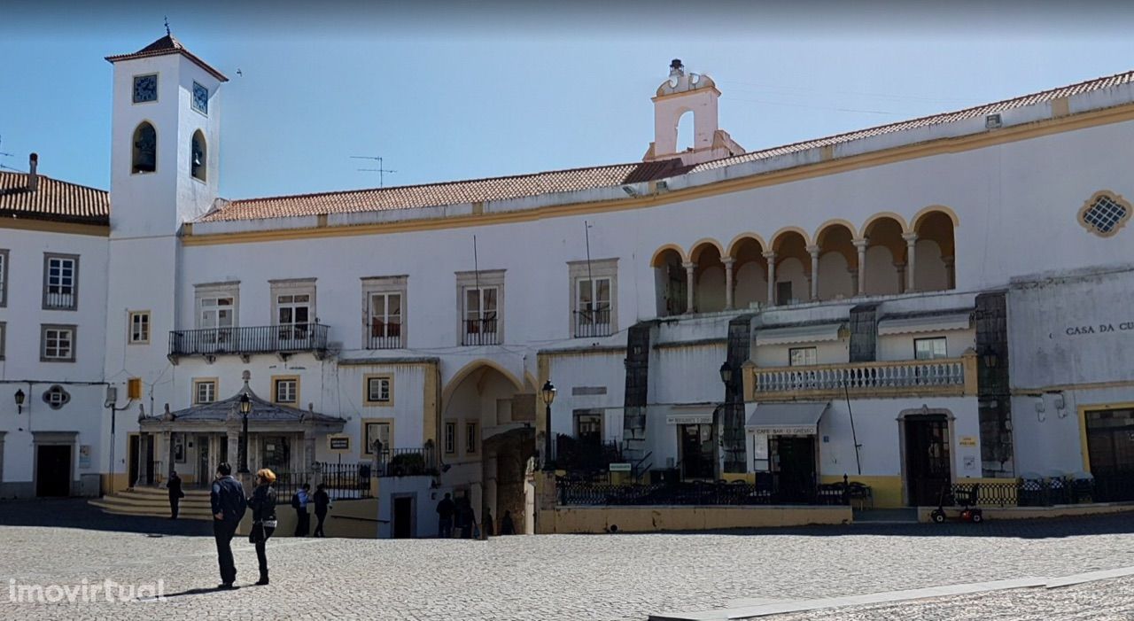 Prédio no centro de Elvas