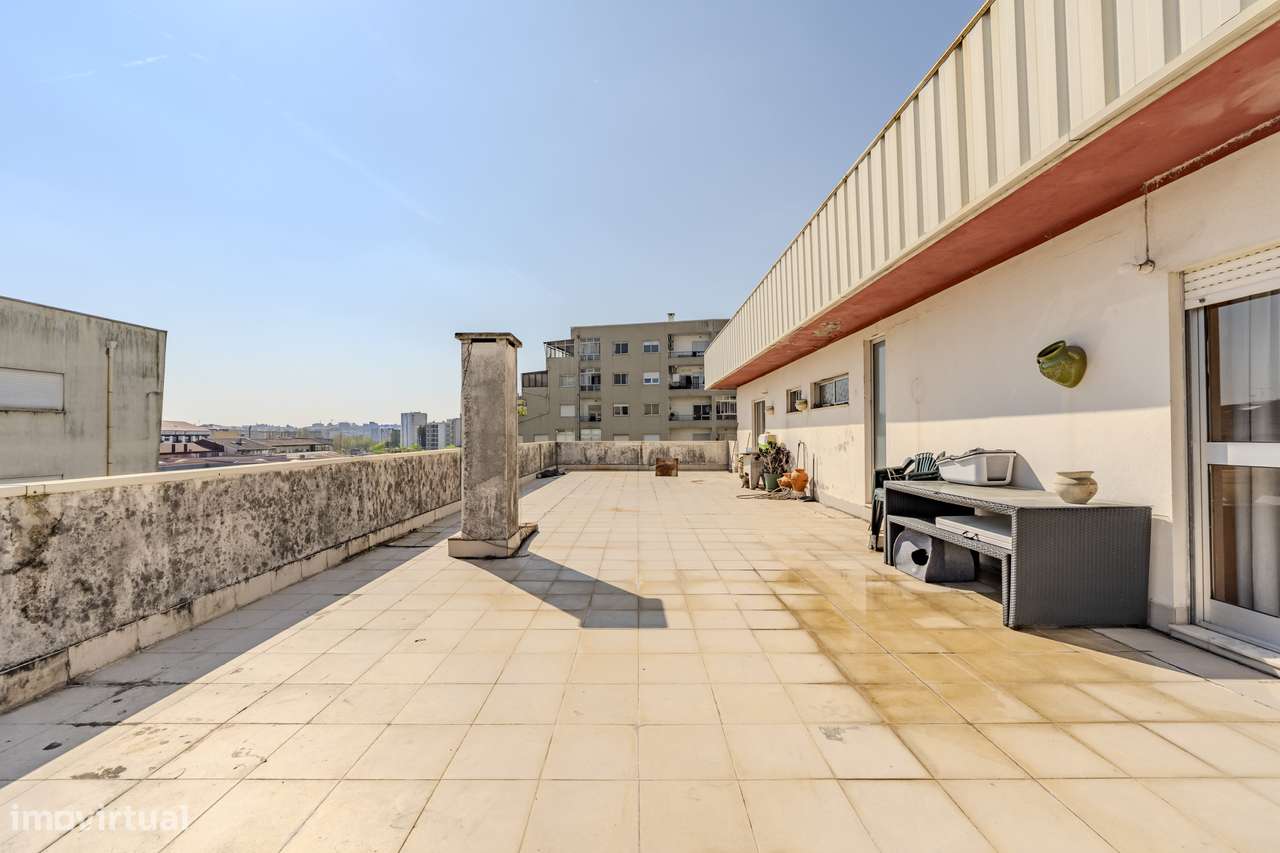 Apartamento T3 Duplex para venda na Rua Doutor José Vilaça, Braga-20