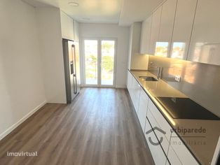 Apartamento T3, novo, no Buzano, Pare...